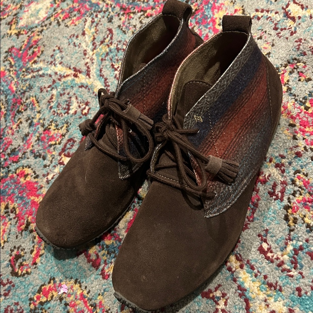 Eddie Bauer‎ Womens Brown Transition Chukka Boots